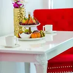 Royal Luxuria Modern *