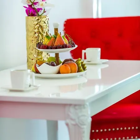 Royal Luxuria Modern *