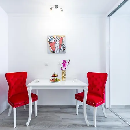 Royal Luxuria Modern