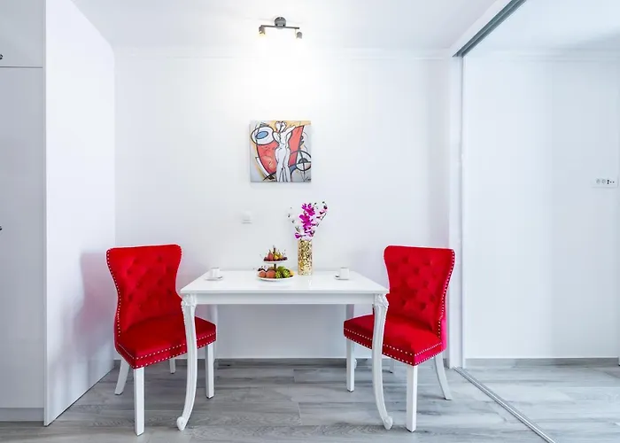 Royal Luxuria Modern